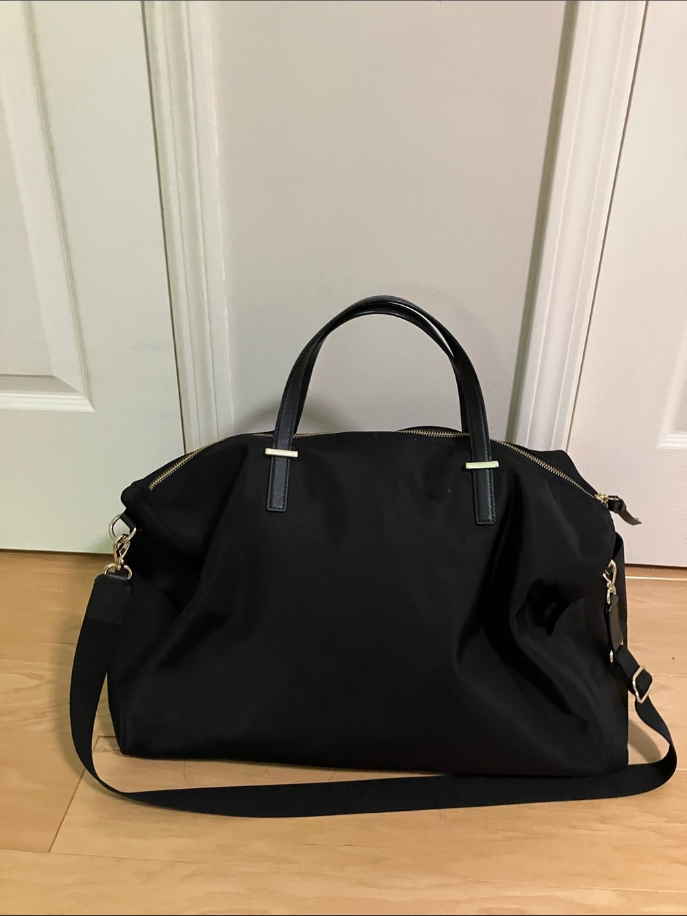 kate spade black nylon weekend duffel with gold hardware - Picture 4 of 5